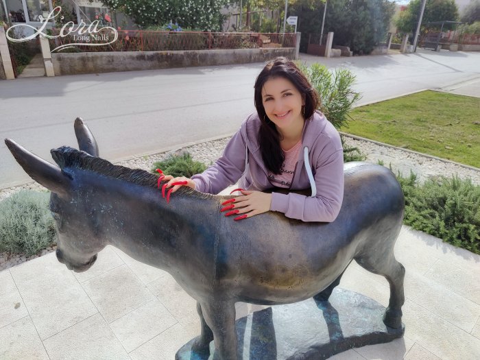 Photoshoot "LONG NAILS ⛵ ASMR TAPPING on the PIER"