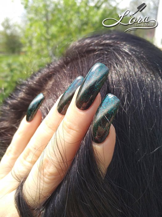 Long green nails in nature (archive 04.05.2020)