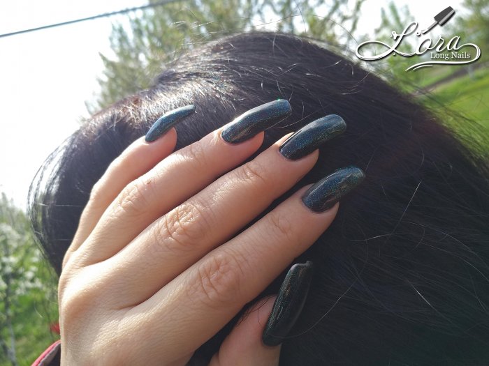 Long green nails in nature (archive 04.05.2020)