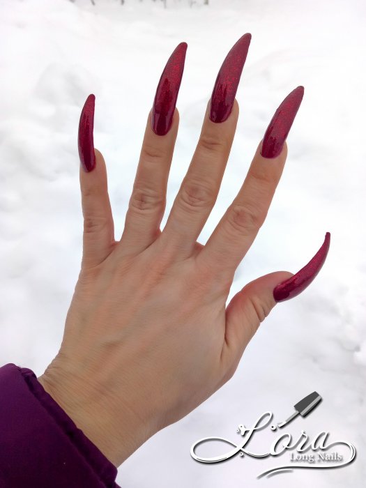 Red long nails - photo shoot for video (archived 18.12.2018)