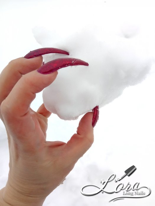 Red long nails - photo shoot for video (archived 18.12.2018)