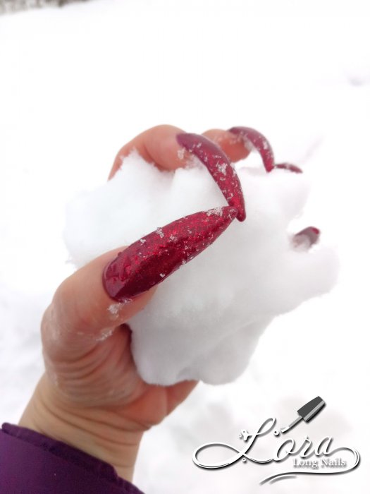 Red long nails - photo shoot for video (archived 18.12.2018)