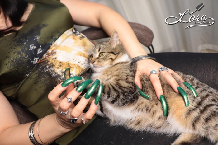 Photoshoot "Long green nails and my pussy "MoorKissa"