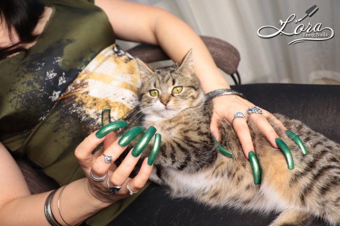 Photoshoot "Long green nails and my pussy "MoorKissa"