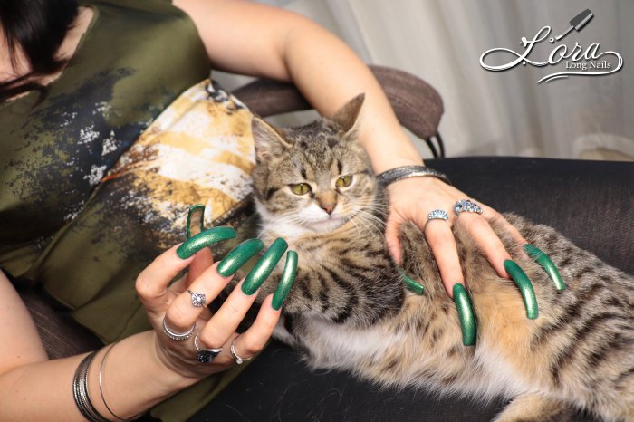 Photoshoot "Long green nails and my pussy "MoorKissa"