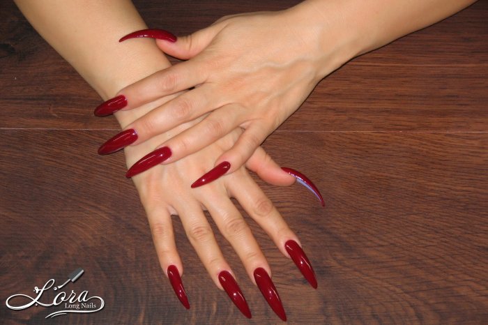 Red stiletto sharp nails ⭕ archive (28.10.2018) 