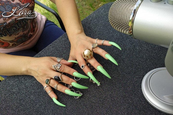 Nails, rings and asmr in the forest 🌲