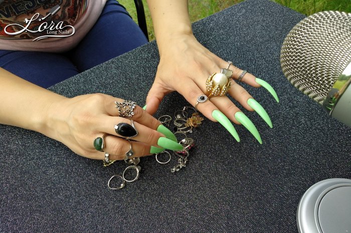 Nails, rings and asmr in the forest 🌲