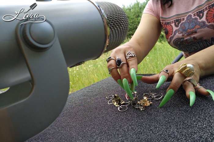 Nails, rings and asmr in the forest 🌲