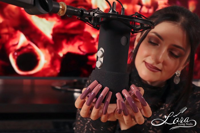 Long nails, microphone 🔥 fireplace