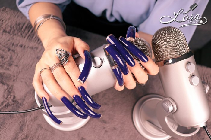 Photo to video with tapping and long blue nails