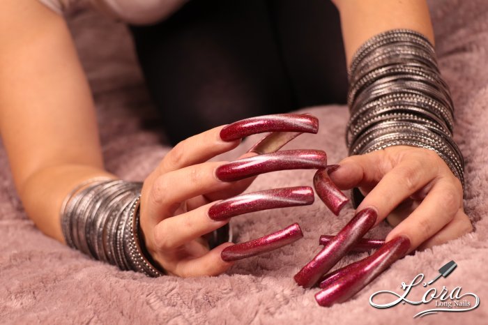 Magnetic polish 😺 Lots of bracelets - Very long nails