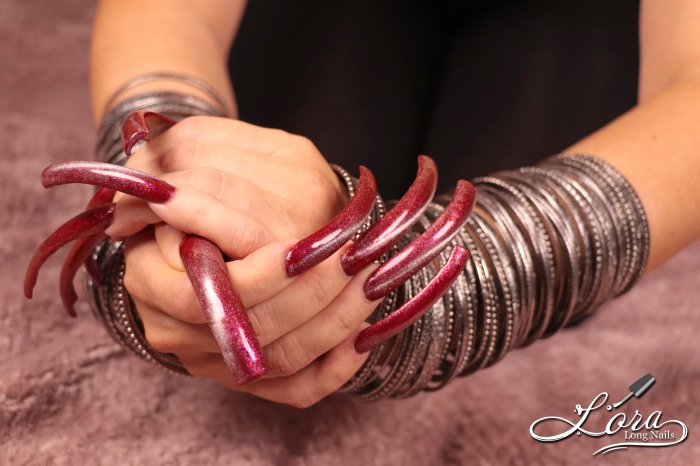 Magnetic polish 😺 Lots of bracelets - Very long nails