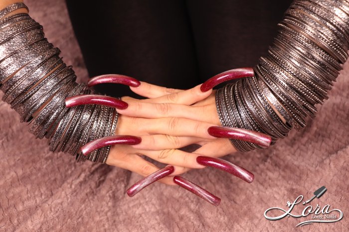 Magnetic polish 😺 Lots of bracelets - Very long nails