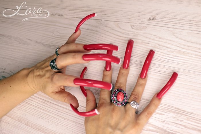 Photosession 🌸 Long pink french nails