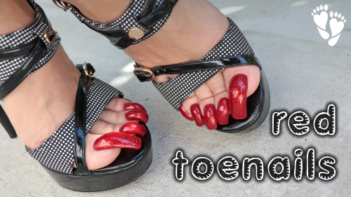 👅 Red Long TOENAILS 👠 Black High HEELS