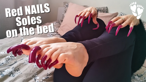 🍒 Red NAILS & Soles on the bed