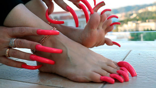 Tapping & Scratching - Red NAILS - BALCONY - Lora Long Nails